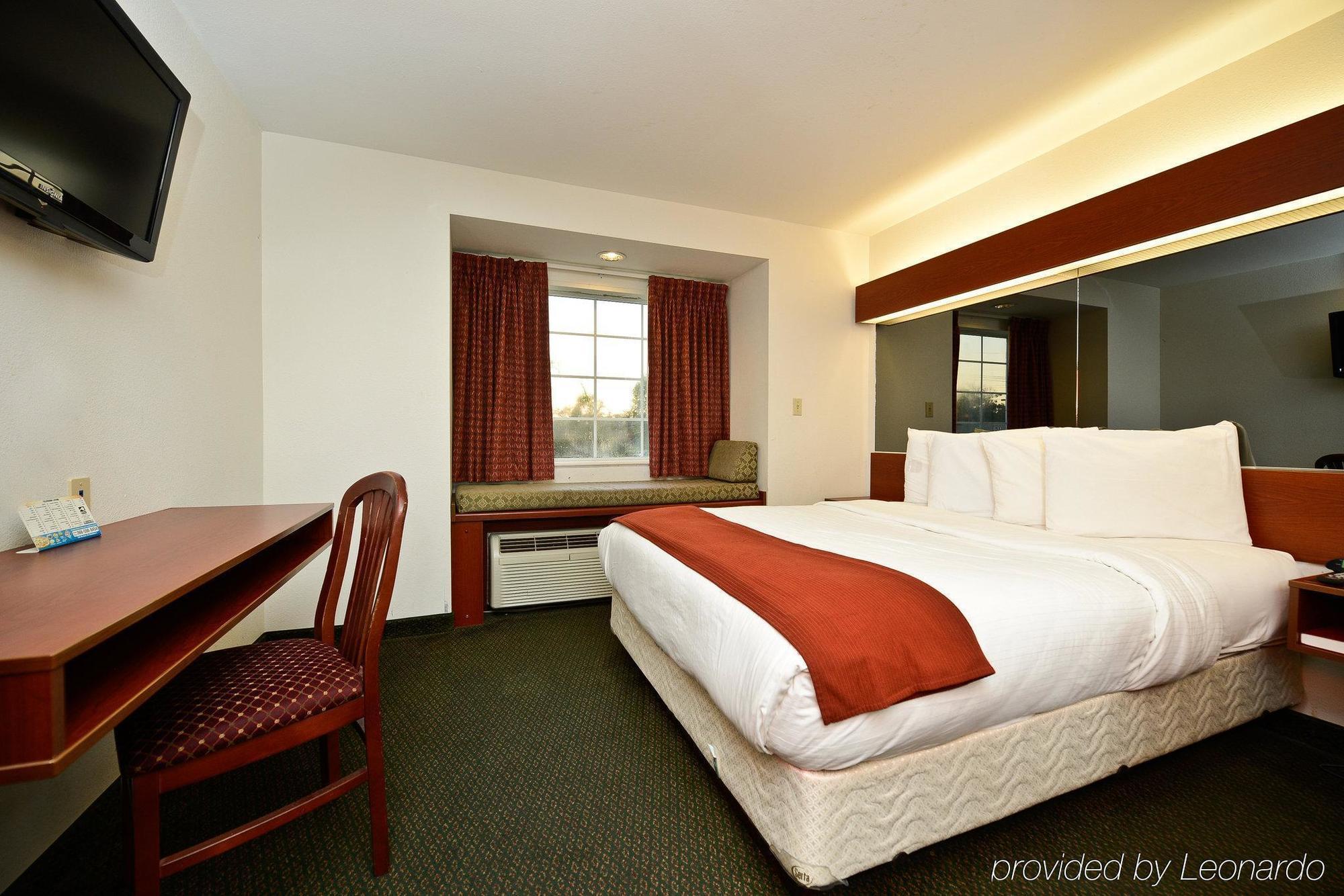 Americas Best Value Inn Lake Charles Interstate 210 Екстериор снимка
