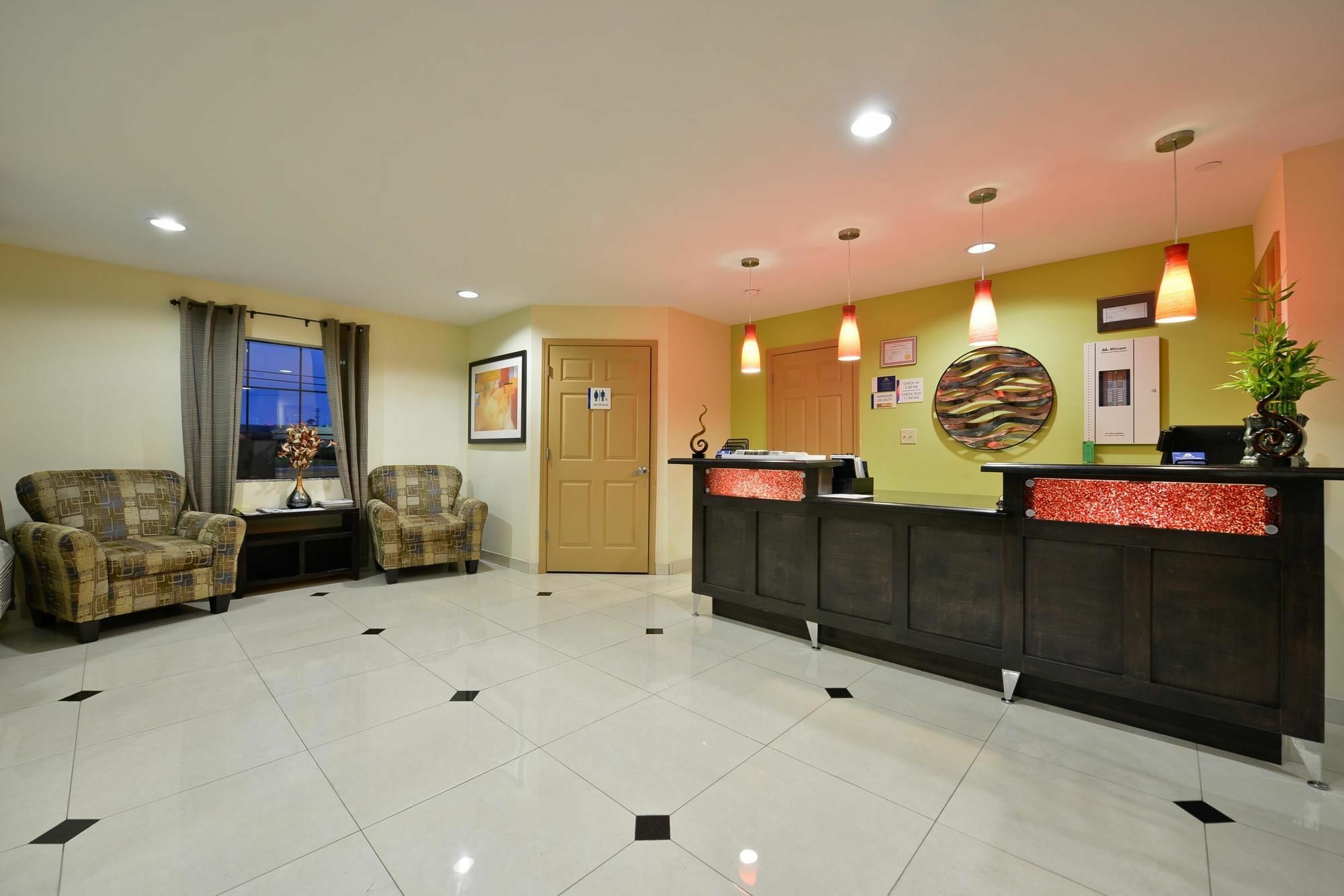 Americas Best Value Inn Lake Charles Interstate 210 Интериор снимка