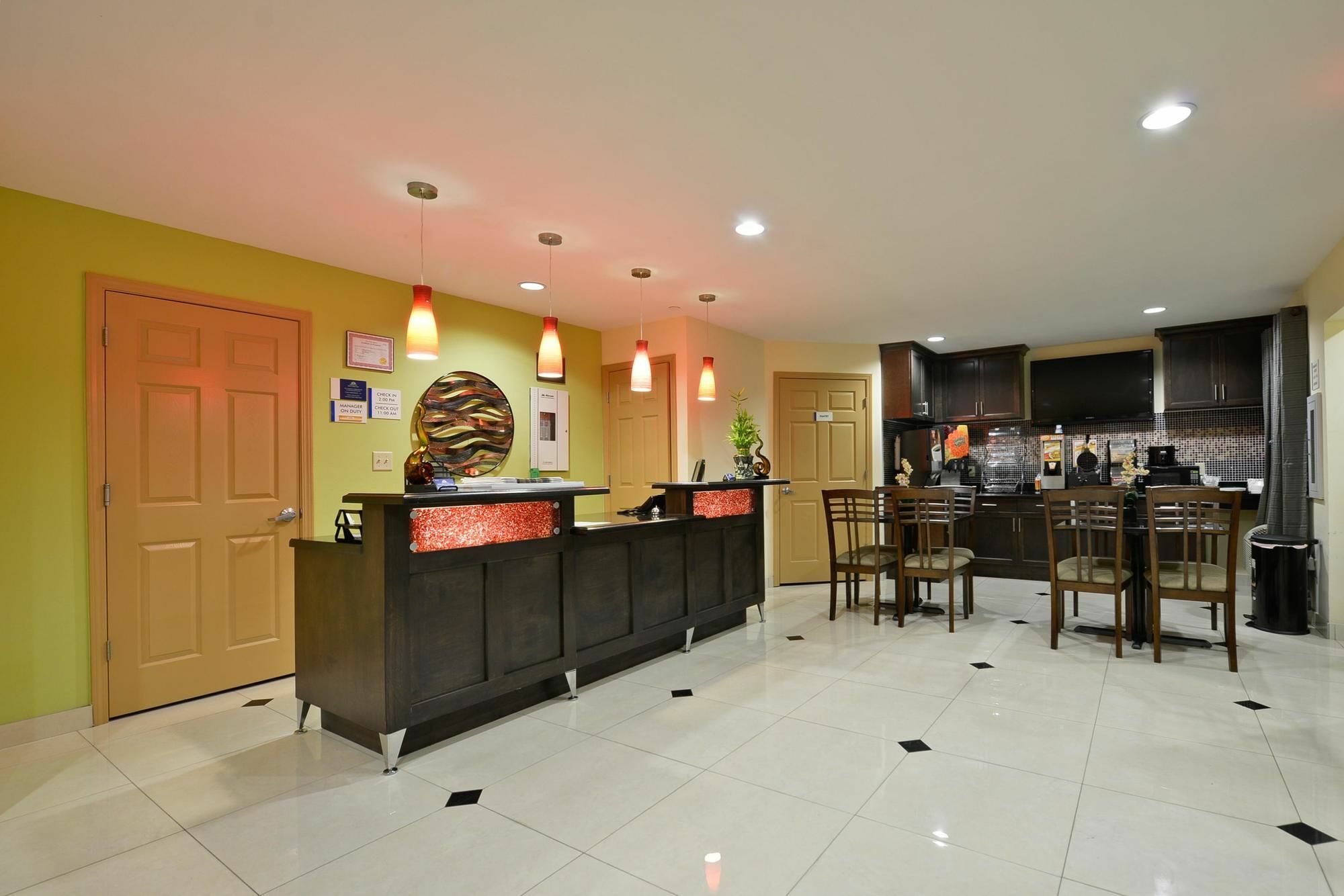 Americas Best Value Inn Lake Charles Interstate 210 Ресторант снимка